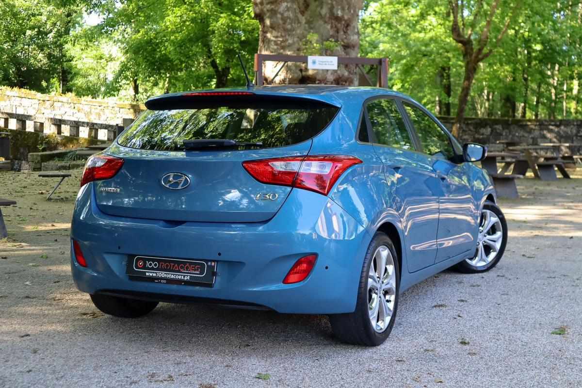 hyundai-i30-1-6-crdi-2014-diesel-1582cc