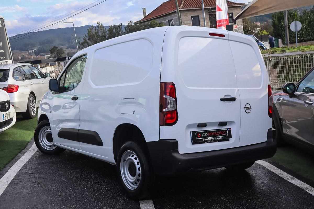 opel-combo-1-5-2020-diesel-1499cc