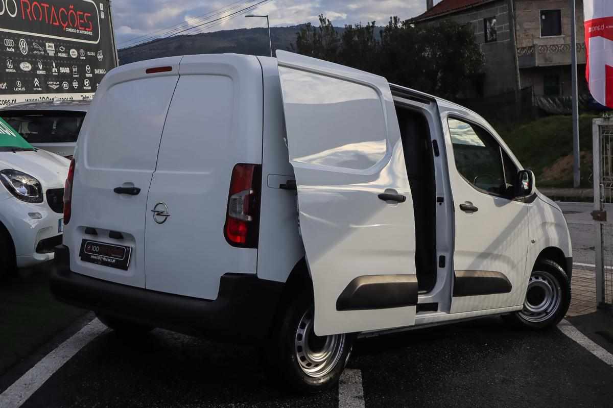 opel-combo-1-5-2020-diesel-1499cc