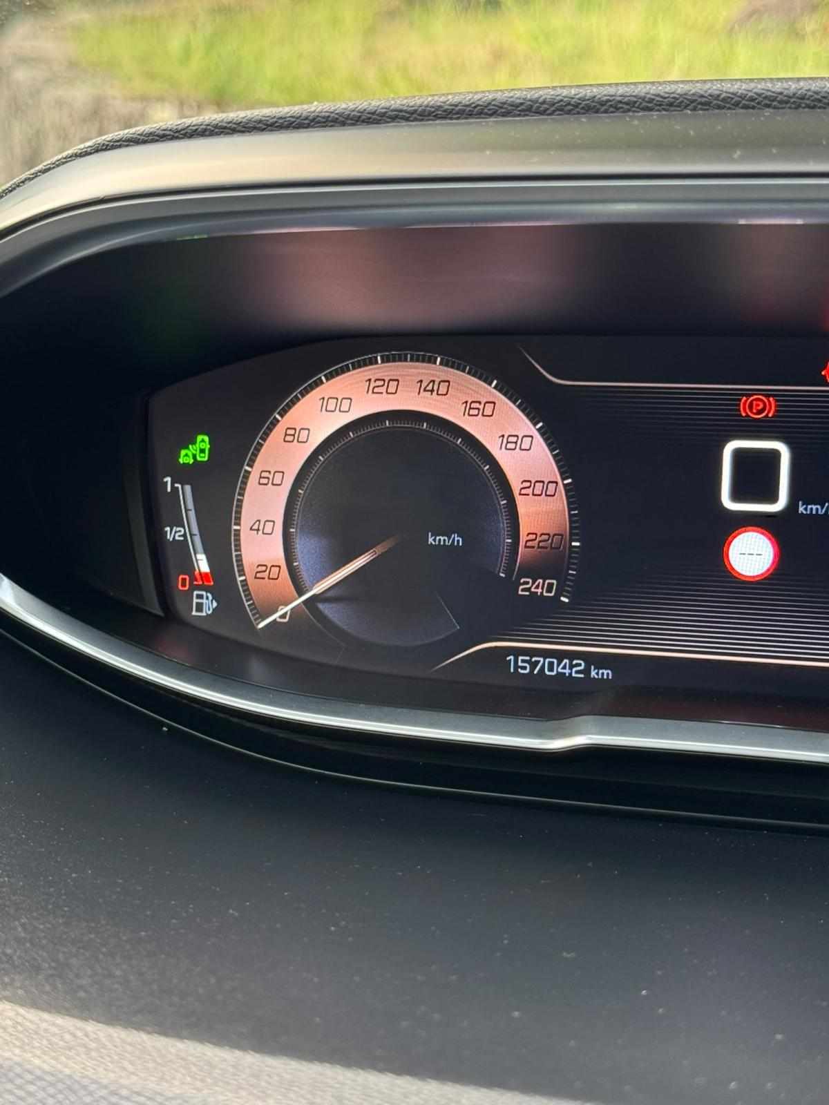 peugeot-3008-1-6-bluehdi-2017-diesel-1560cc