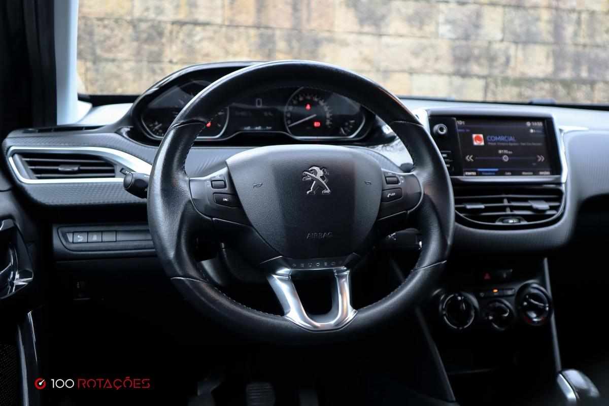 peugeot-208-1-2-puretech-2017-gasolina-1199cc