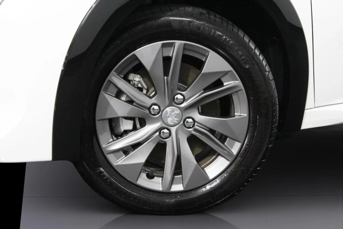 peugeot-e-208-2023-eletrico-0cc