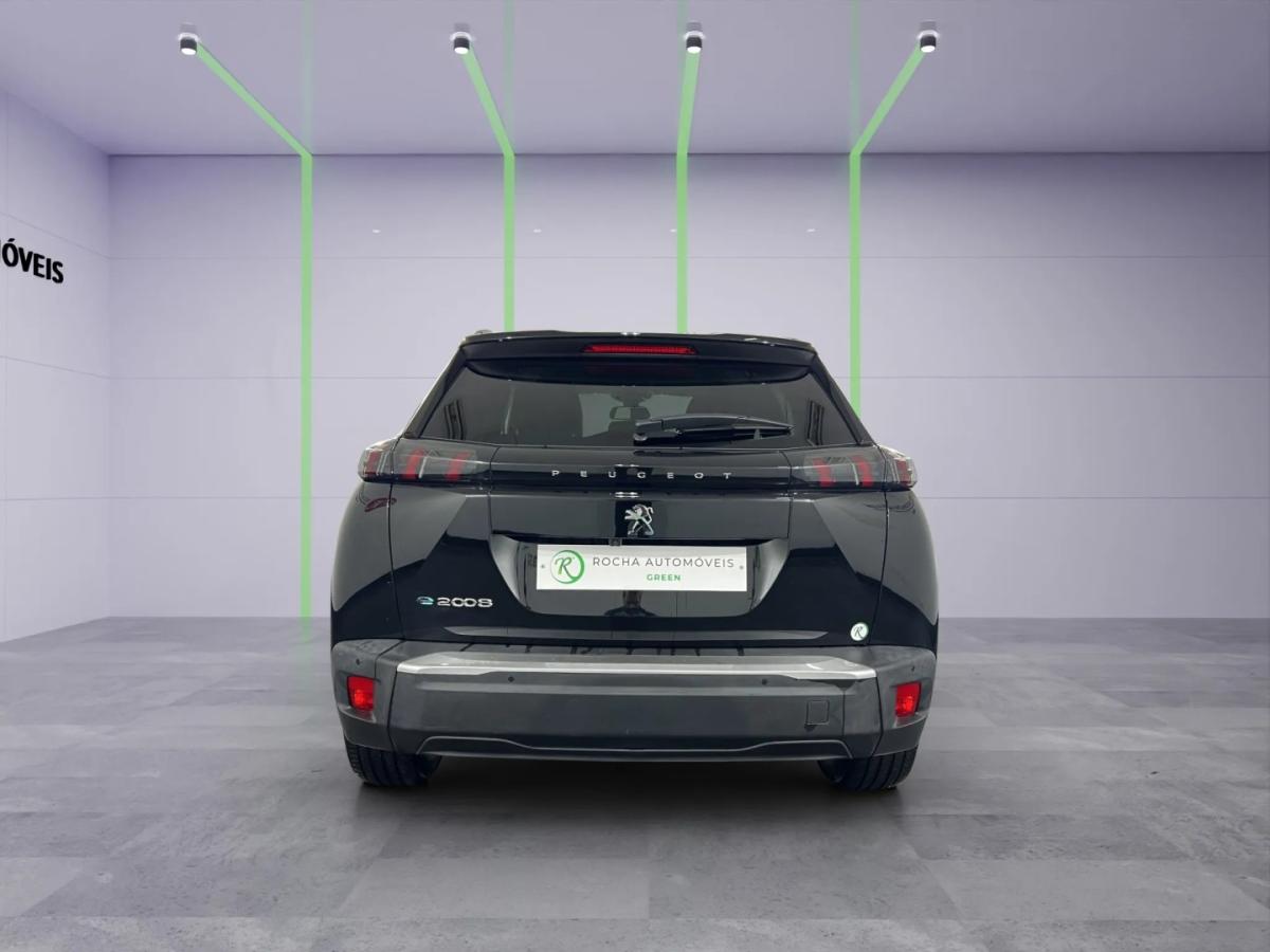 peugeot-e-2008-2023-eletrico-0cc