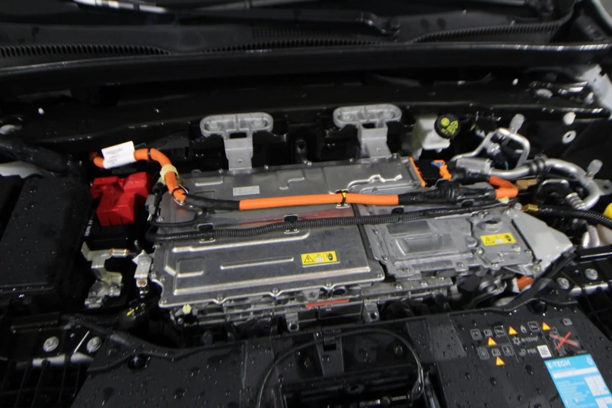 renault-megane-e-tech-2022-eletrico-0cc