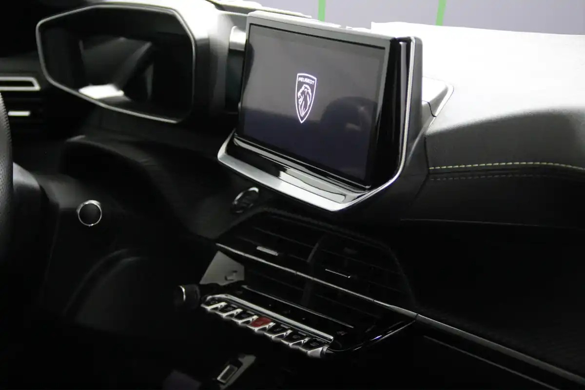 peugeot-e-208-2024-eletrico-0cc
