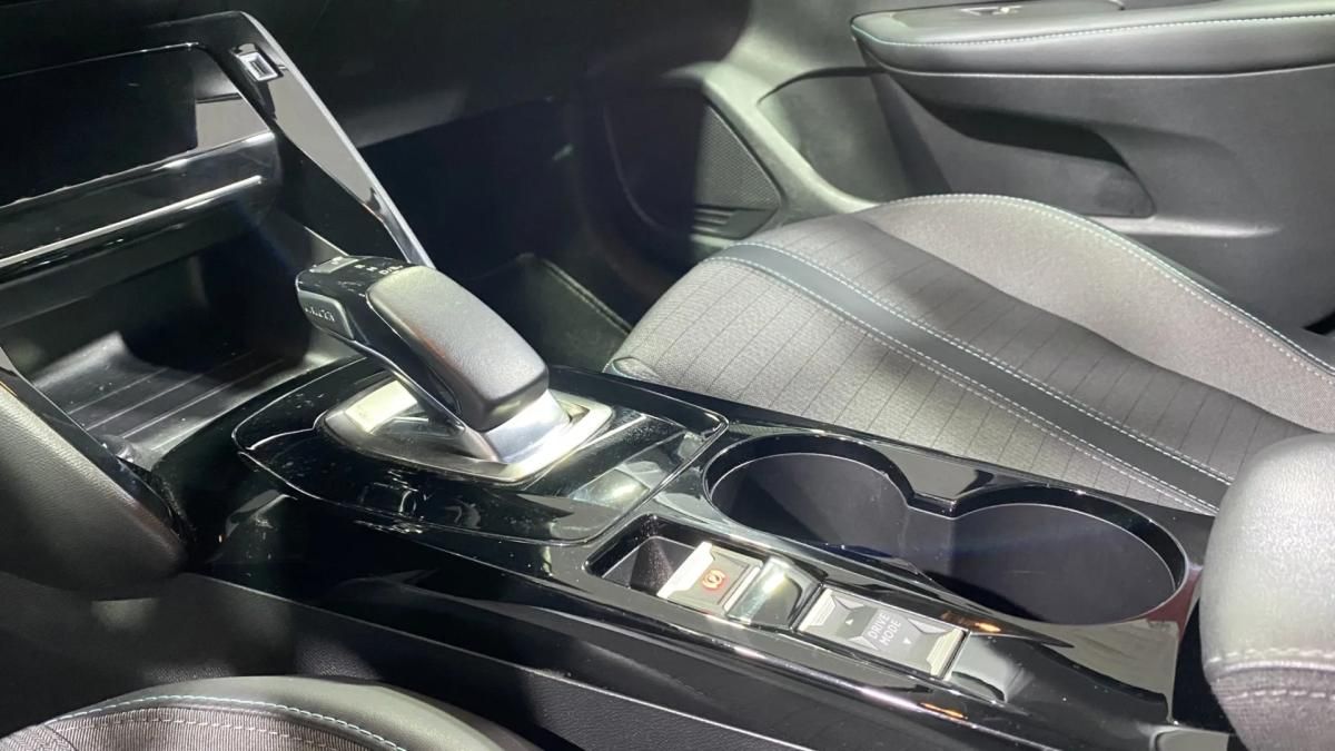 peugeot-e-208-2023-eletrico-0cc