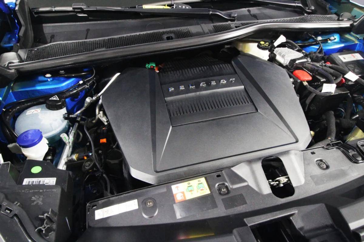 peugeot-e-2008-2023-eletrico-0cc