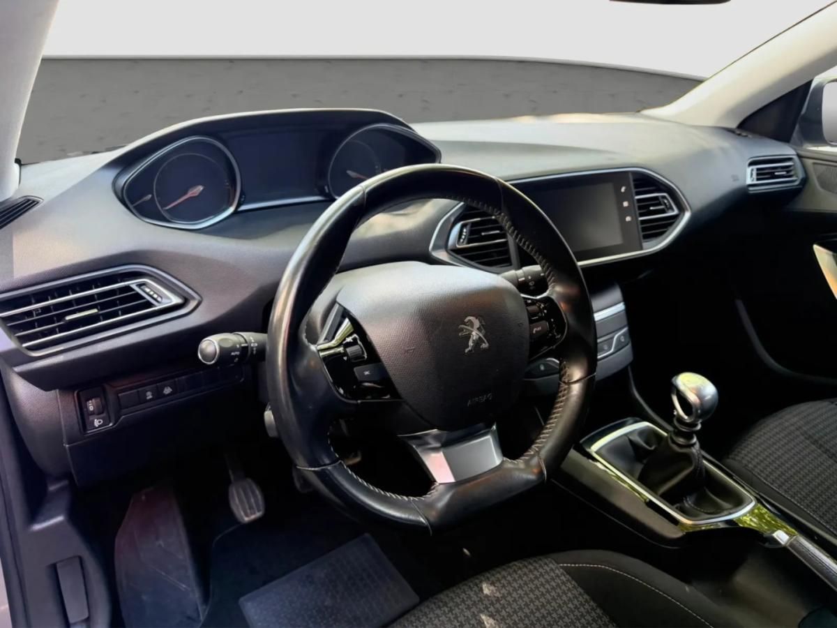 peugeot-308-2019-gasolina-1199cc
