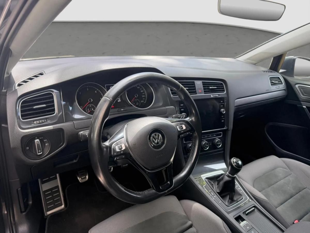 volkswagen-golf-variant-2019-diesel-1598cc