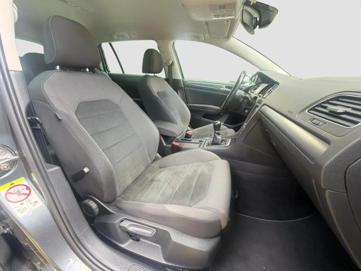 volkswagen-golf-variant-2019-diesel-1598cc