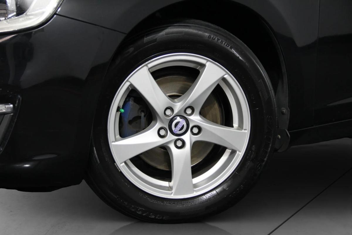 volvo-v60-2014-diesel-1560cc