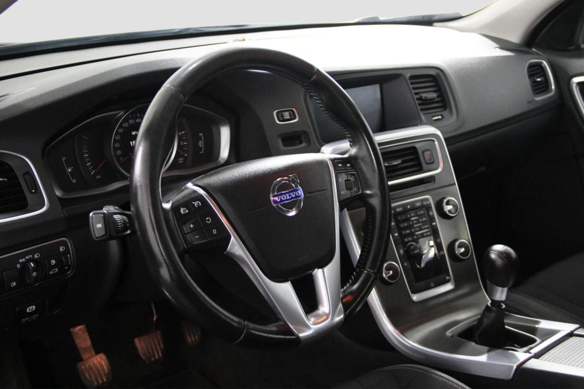 volvo-v60-2014-diesel-1560cc