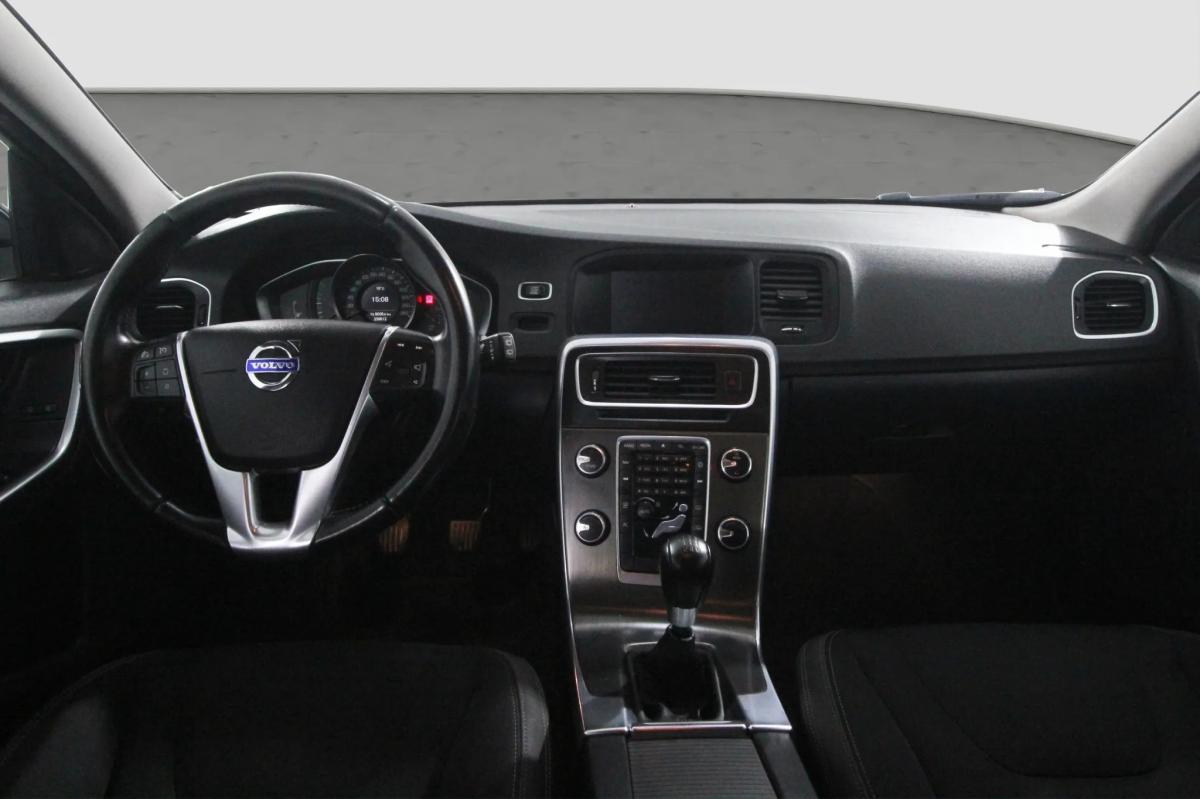 volvo-v60-2014-diesel-1560cc