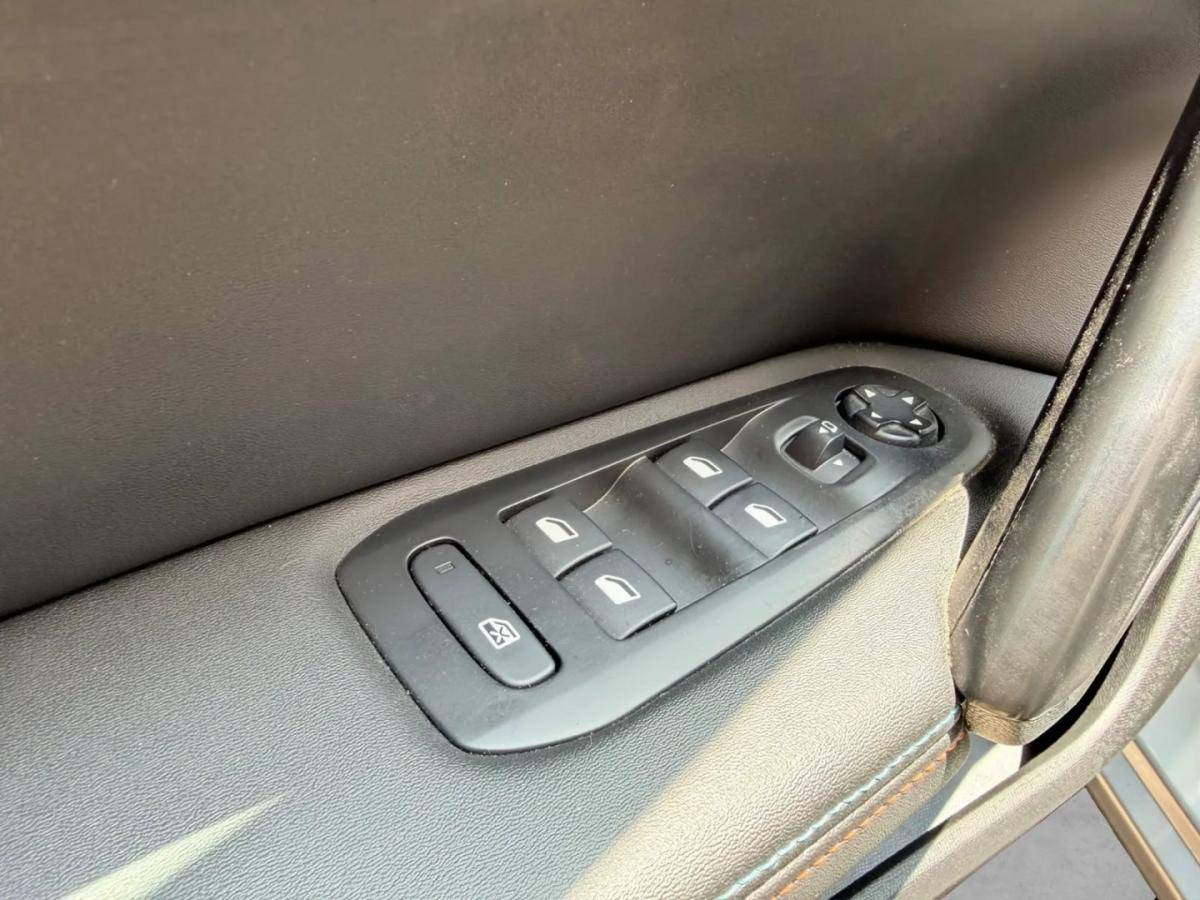 peugeot-308-sw-2018-gasolina-1199cc