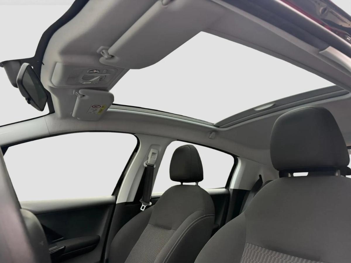 peugeot-208-2017-gasolina-1199cc