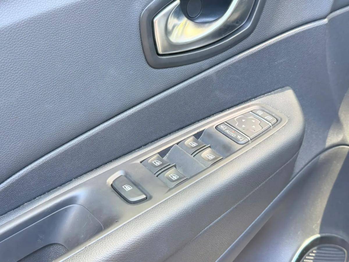 renault-captur-2017-gasolina-1197cc