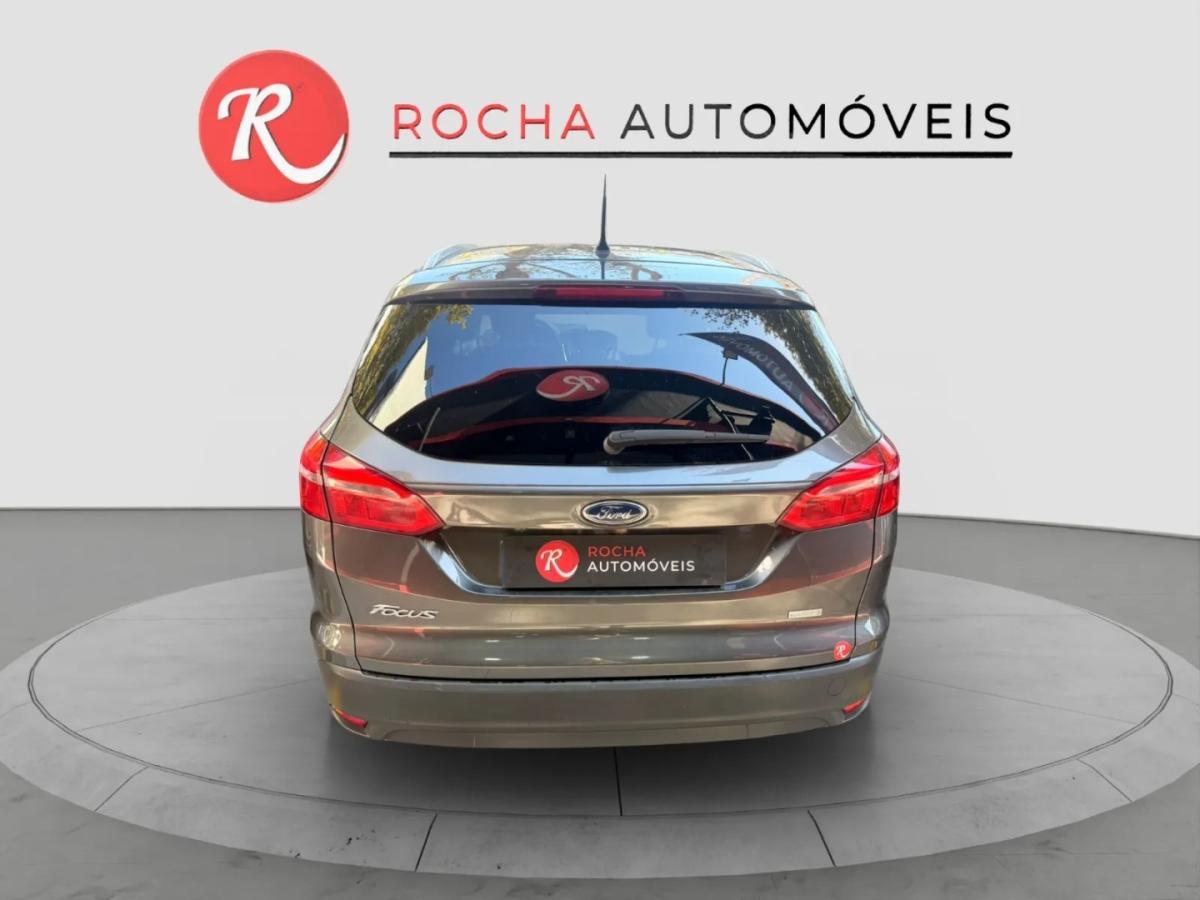 ford-focus-sw-2015-gasolina-999cc