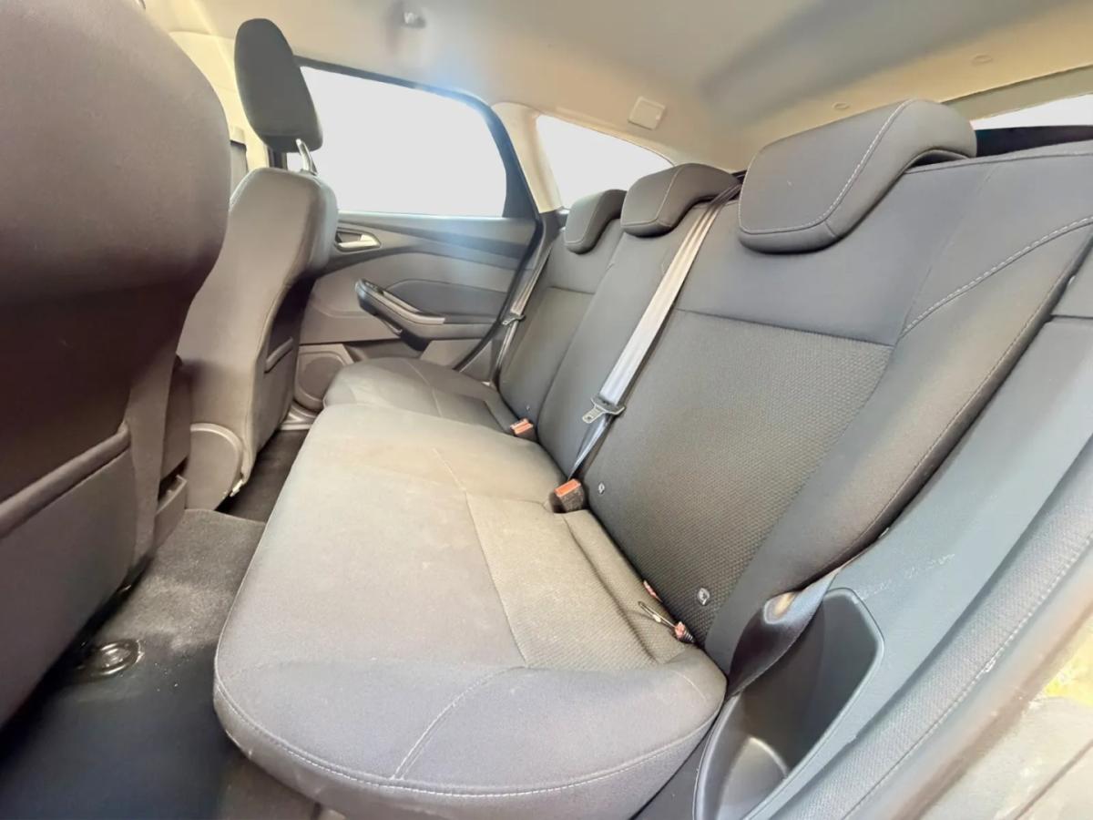 ford-focus-sw-2015-gasolina-999cc