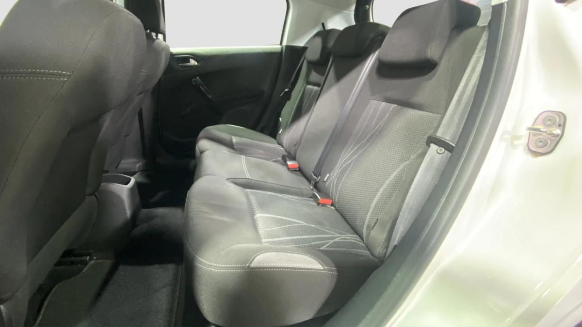 peugeot-208-2016-gasolina-1199cc
