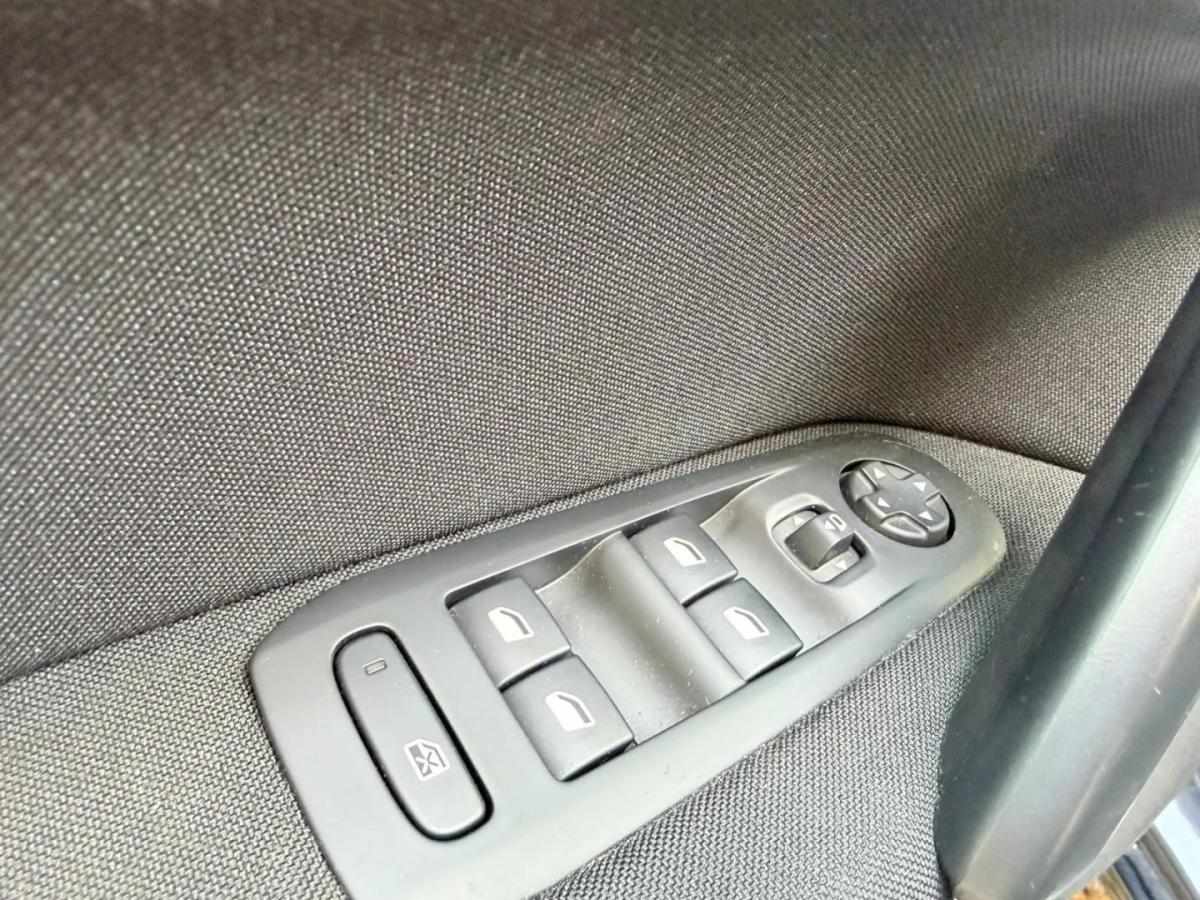 peugeot-308-2020-gasolina-1199cc