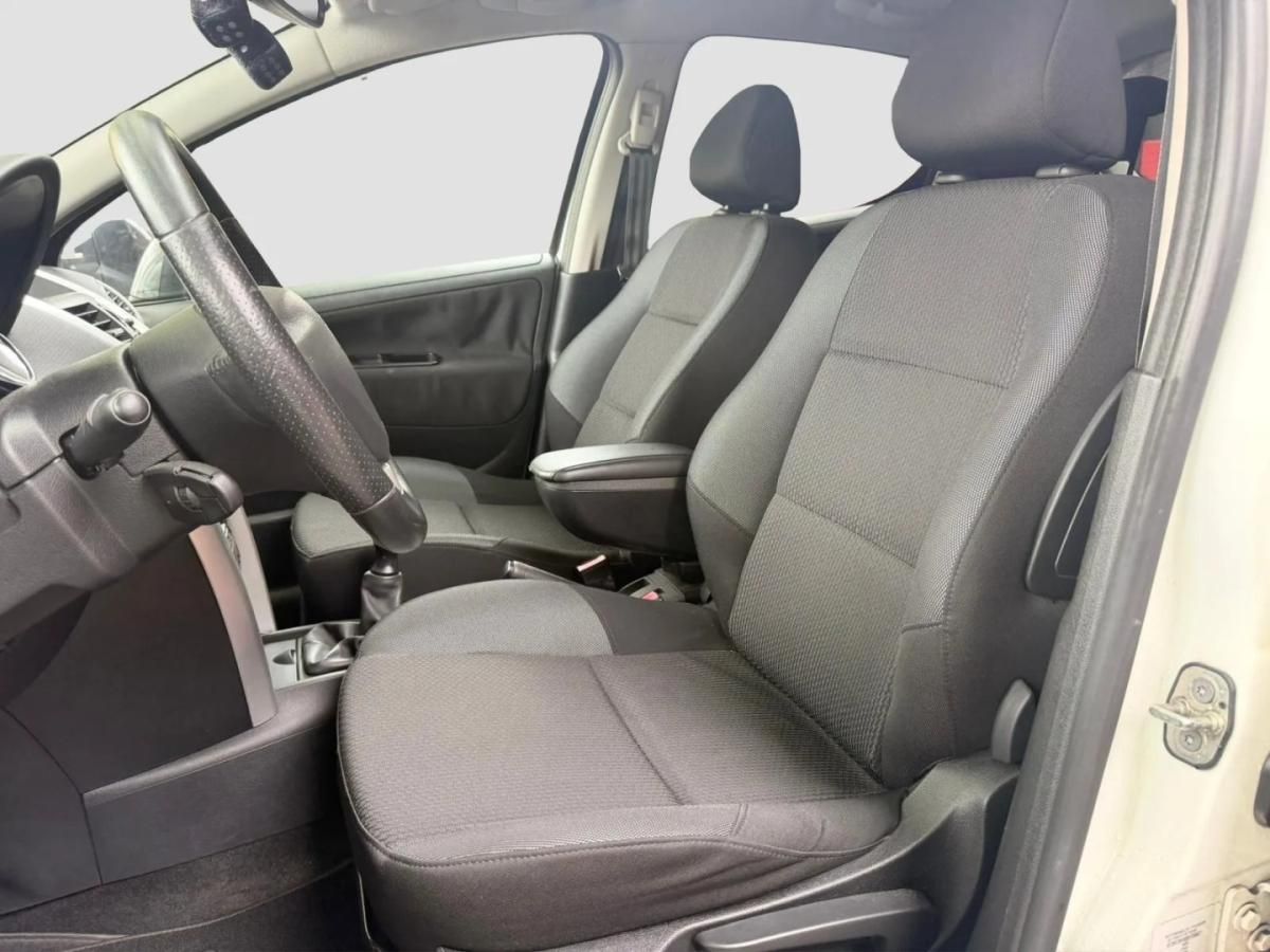 peugeot-207-2012-diesel-1398cc
