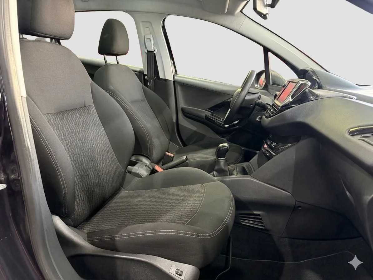 peugeot-208-2017-gasolina-1199cc