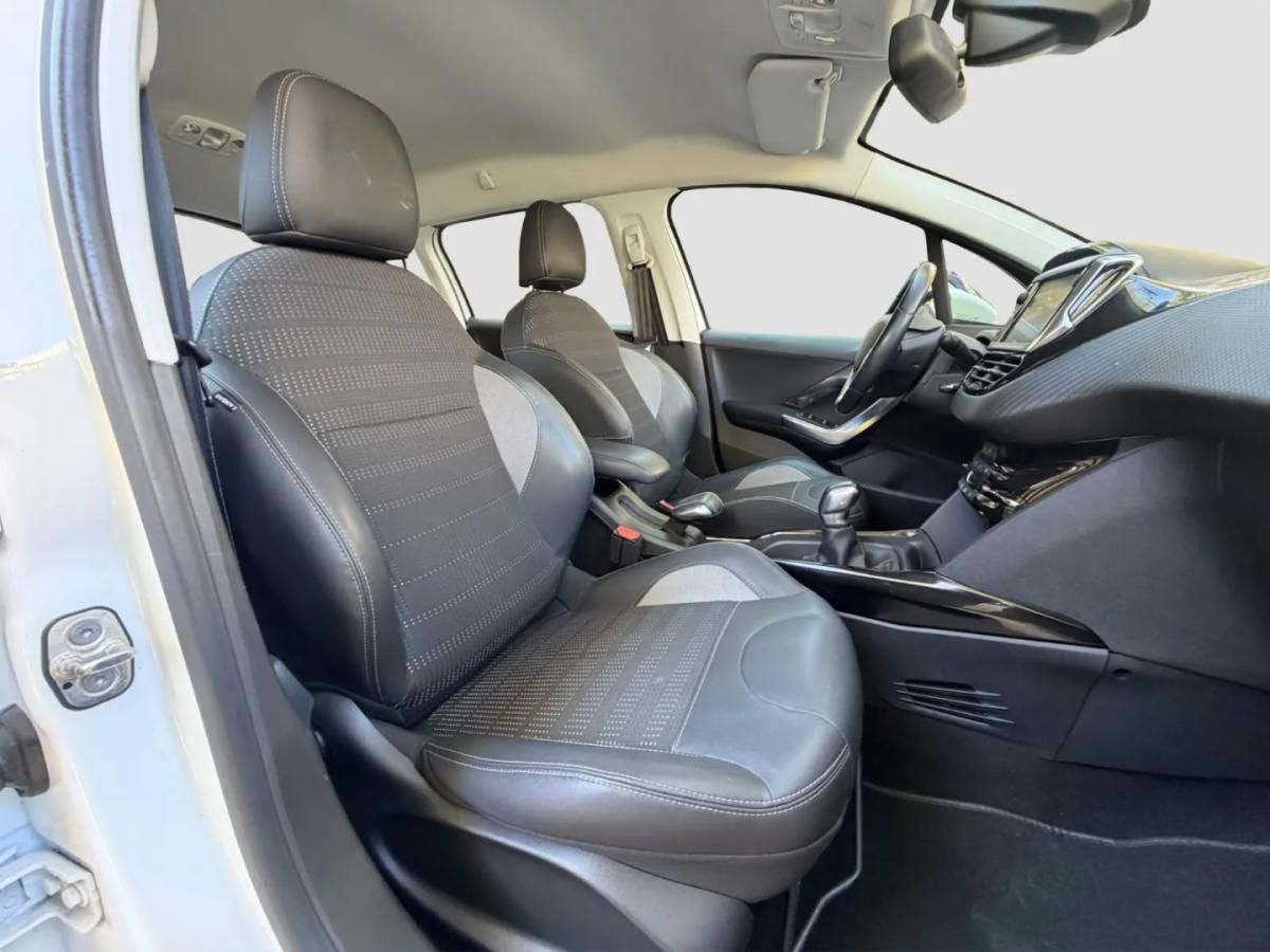peugeot-2008-2018-gasolina-1199cc