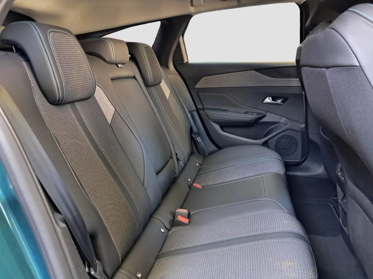peugeot-308-sw-2023-gasolina-1199cc
