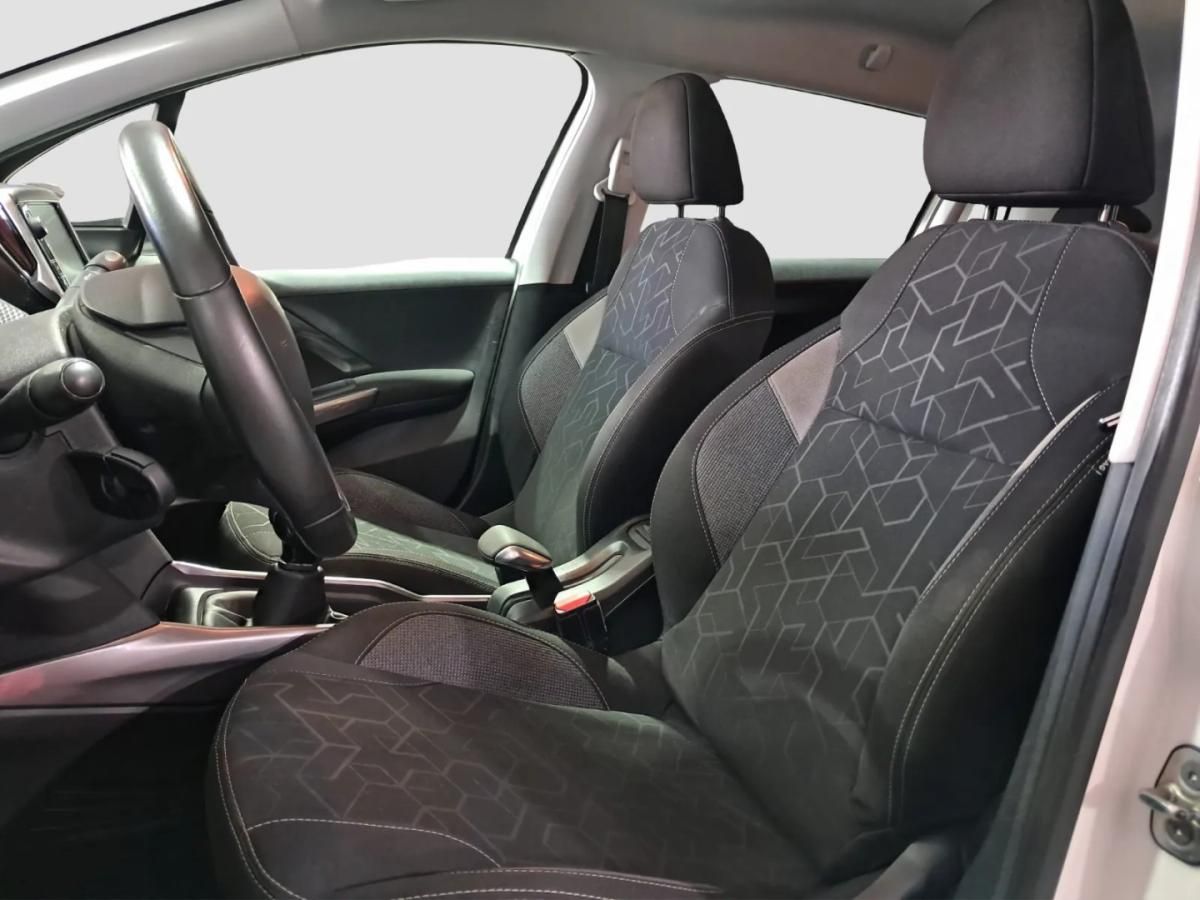 peugeot-2008-2016-gasolina-1199cc