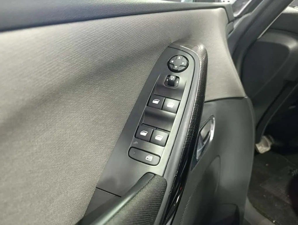 citroen-c4-2018-gasolina-1199cc