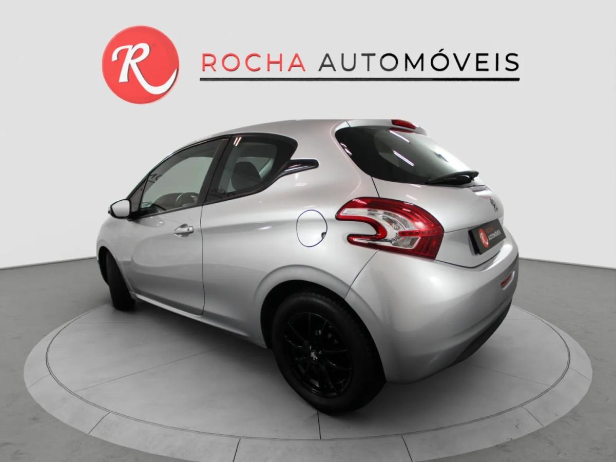 peugeot-208-2014-gasolina-999cc