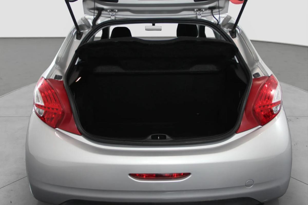 peugeot-208-2014-gasolina-999cc