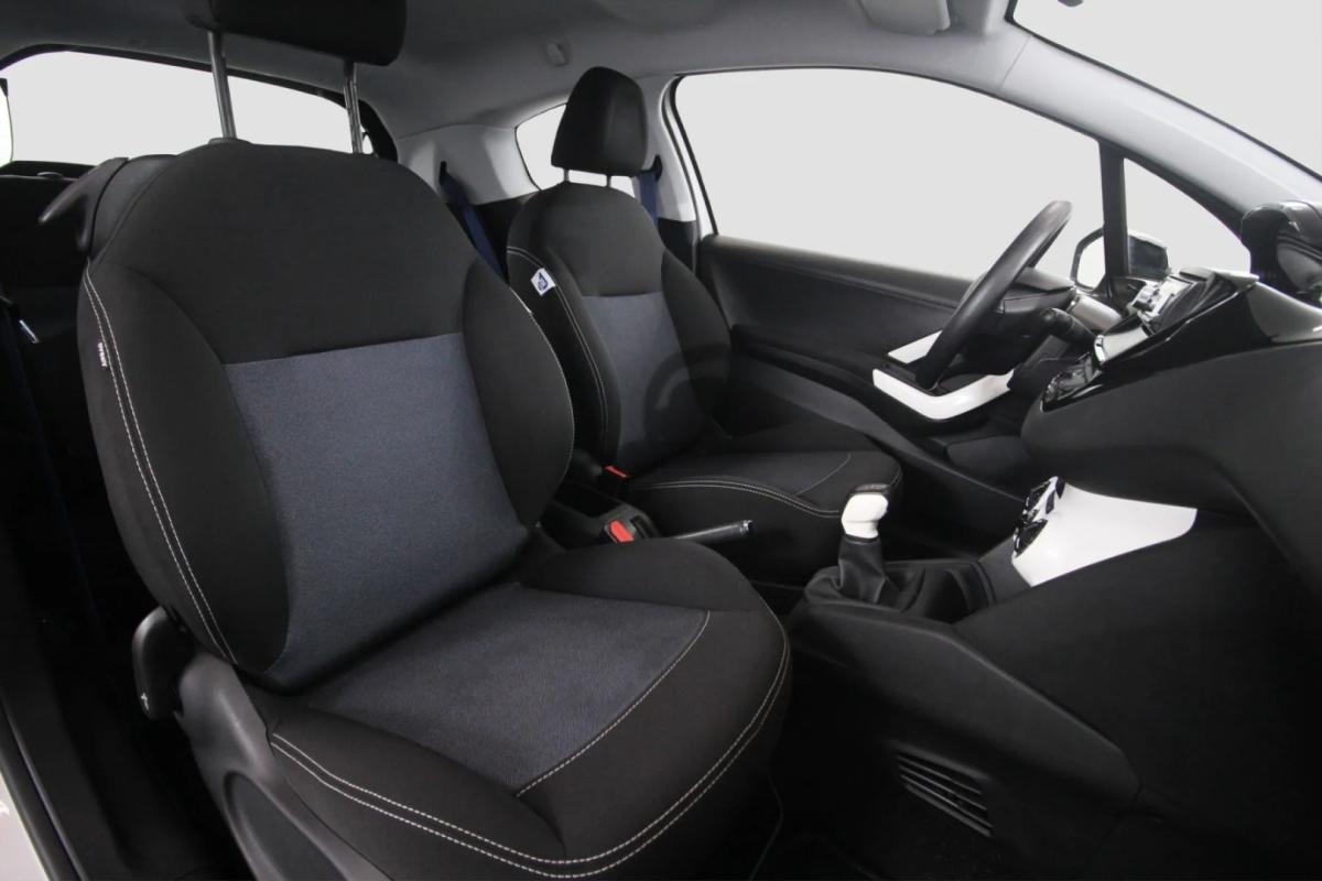 peugeot-208-2014-gasolina-999cc
