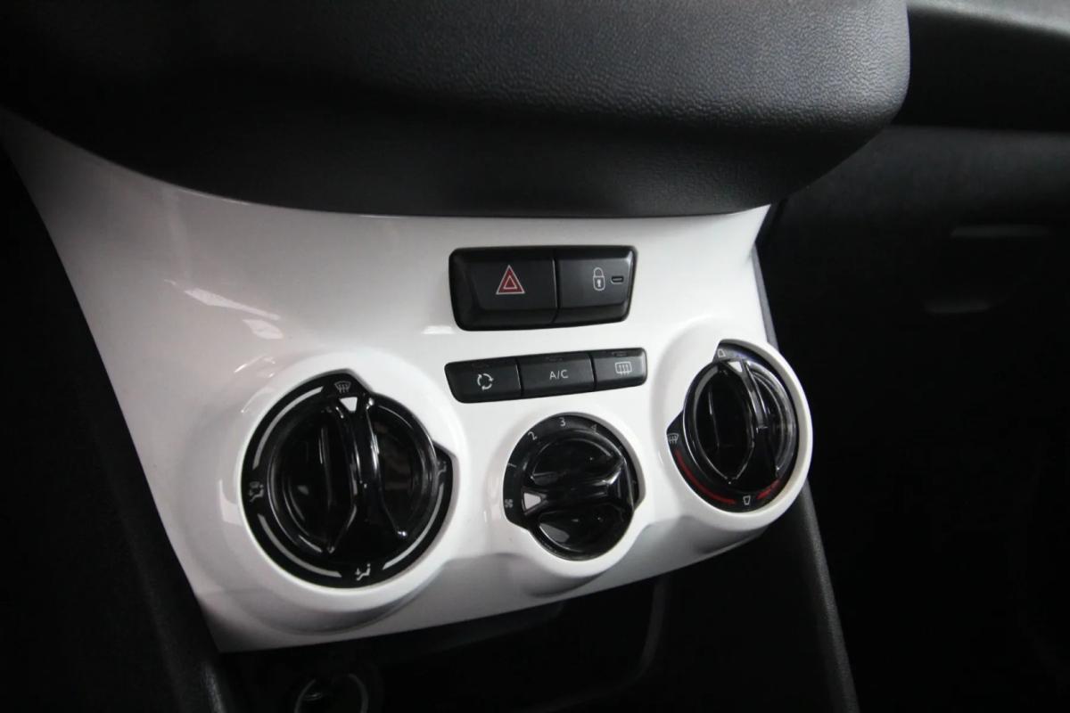 peugeot-208-2014-gasolina-999cc