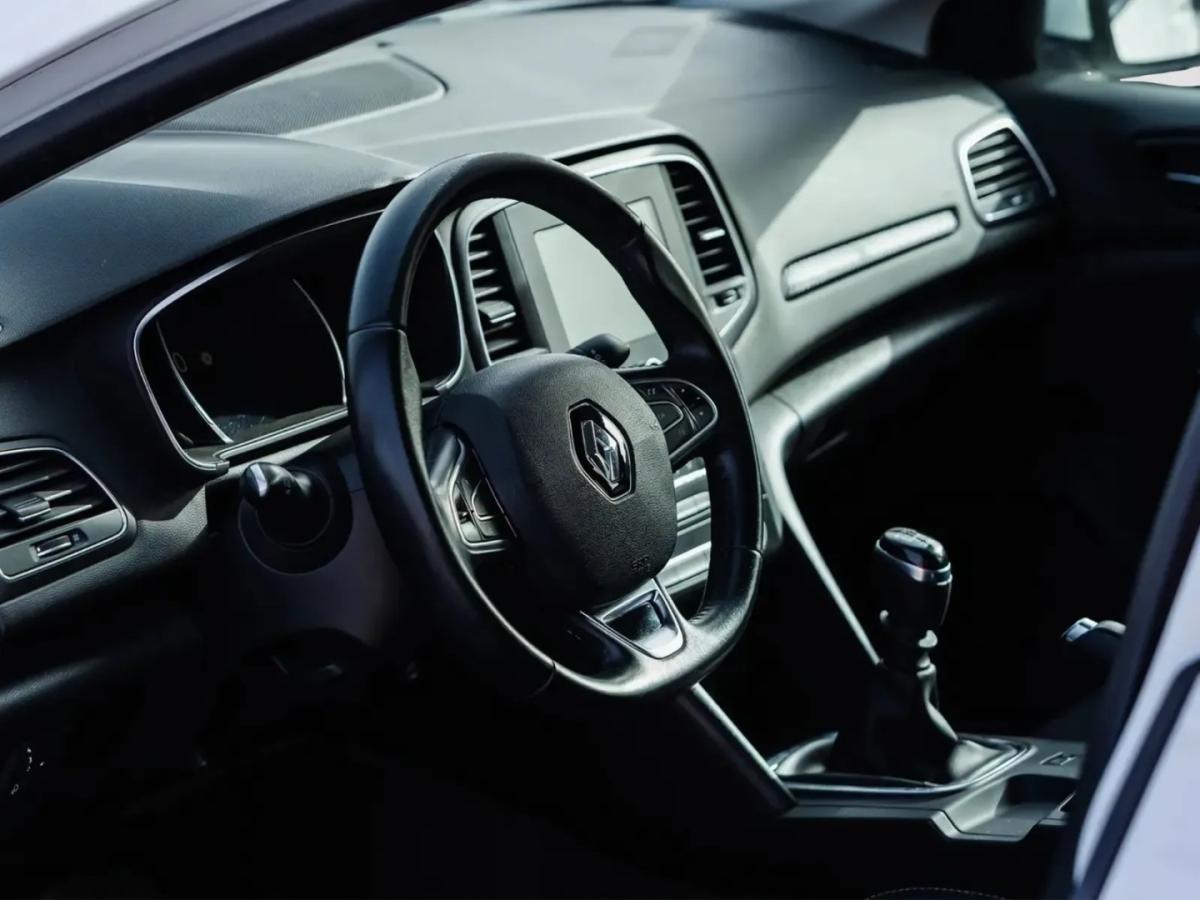 renault-megane-2017-gasolina-1197cc