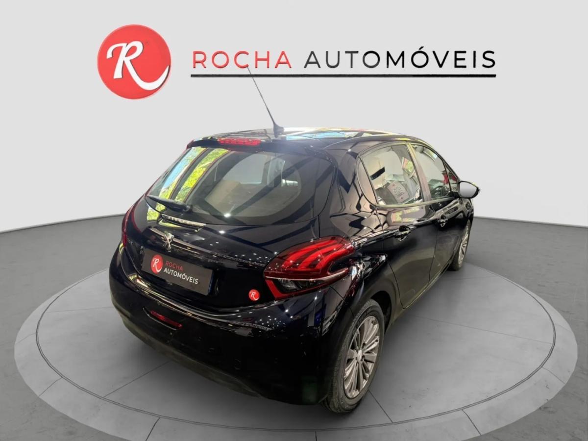 peugeot-208-2017-gasolina-1199cc
