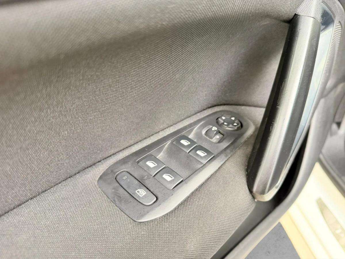 peugeot-308-sw-2017-gasolina-1199cc