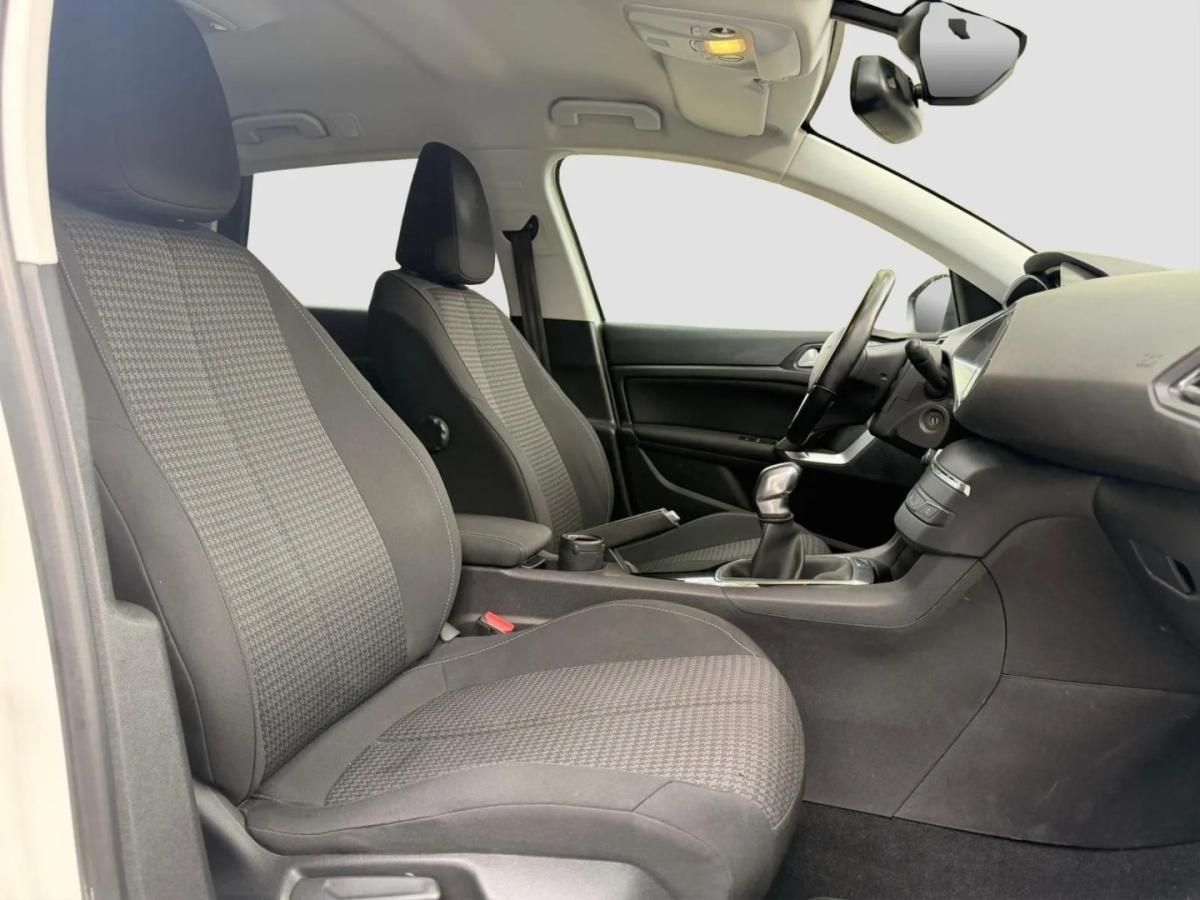 peugeot-308-sw-2017-gasolina-1199cc
