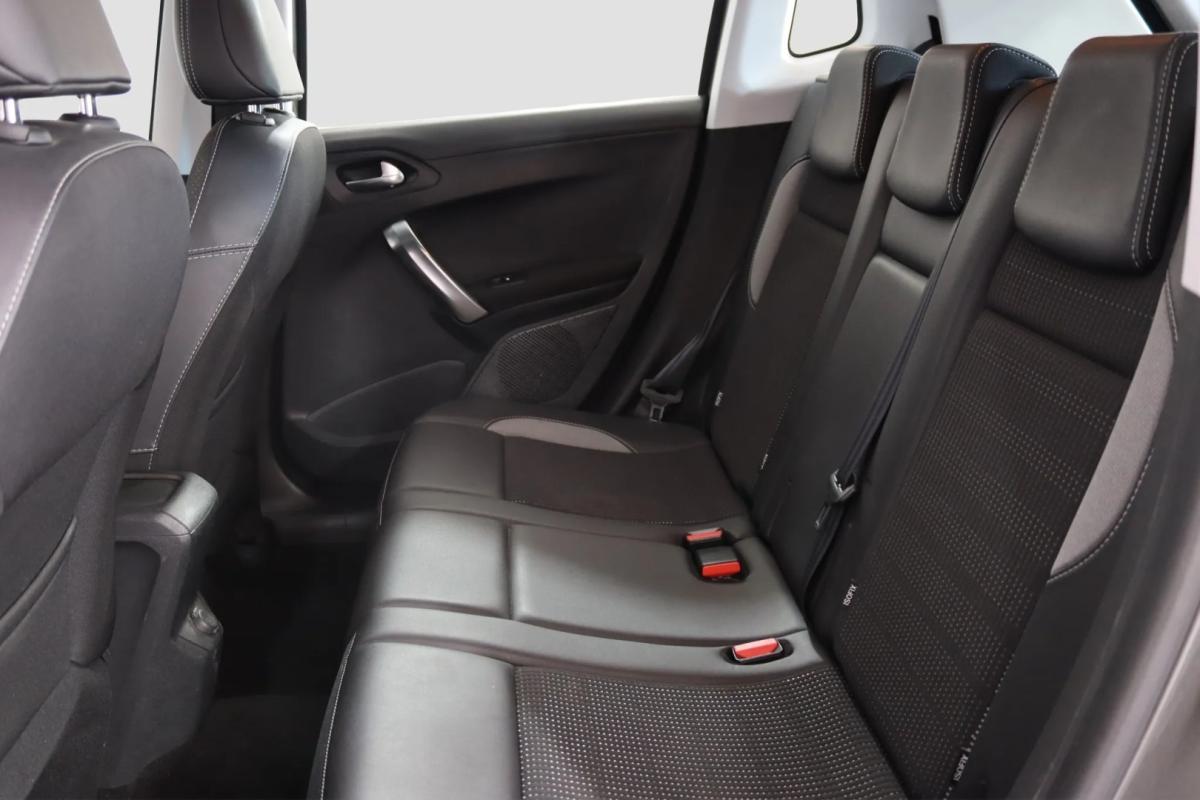 peugeot-2008-2018-gasolina-1199cc