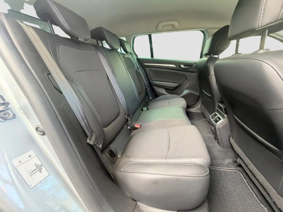 renault-megane-sport-tourer-2021-diesel-1461cc
