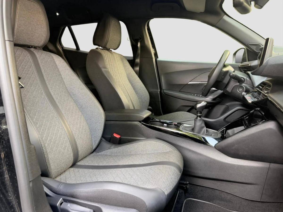 peugeot-2008-2024-gasolina-1199cc