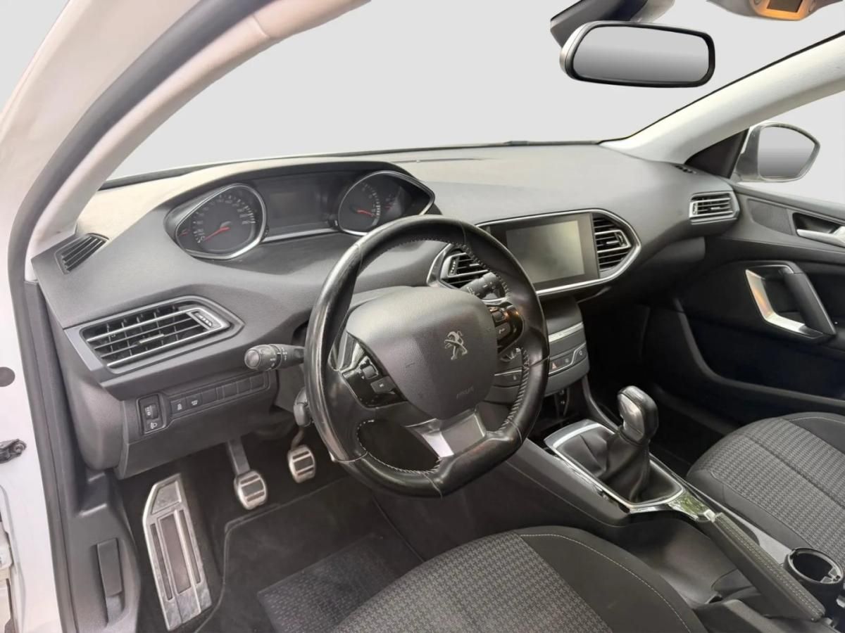 peugeot-308-sw-2017-gasolina-1199cc