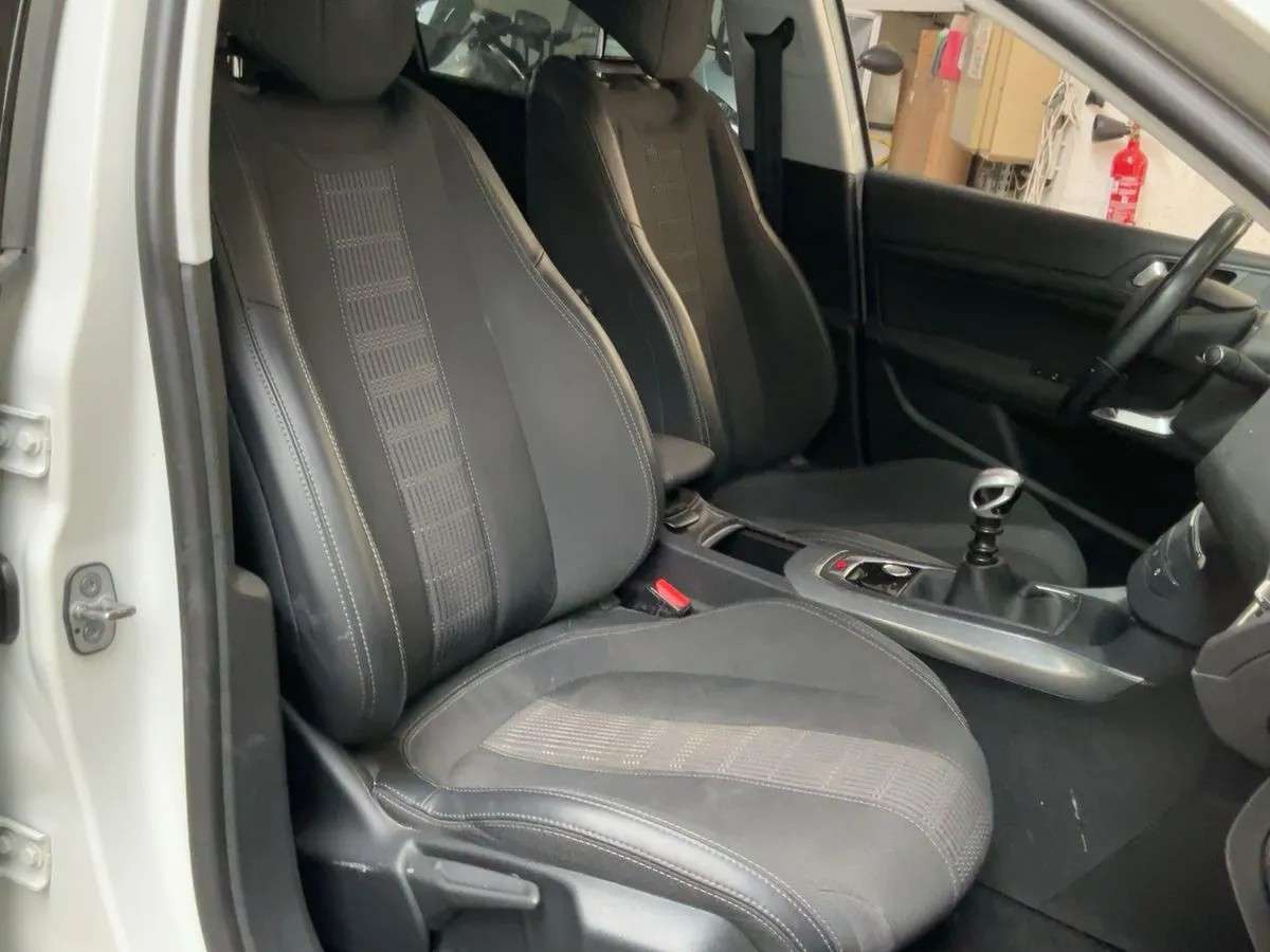 peugeot-308-2017-gasolina-1199cc