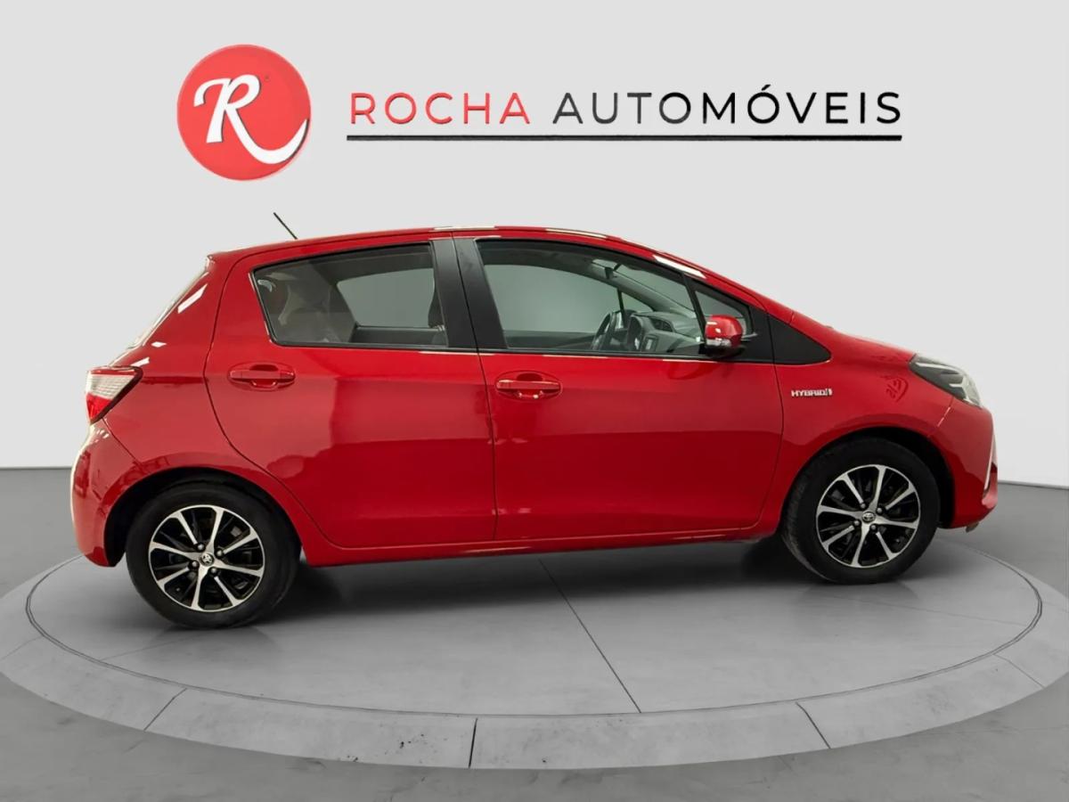 toyota-yaris-2018-hibrido-1497cc