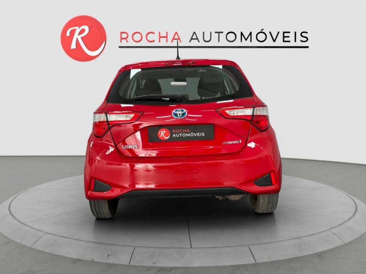 toyota-yaris-2018-hibrido-1497cc