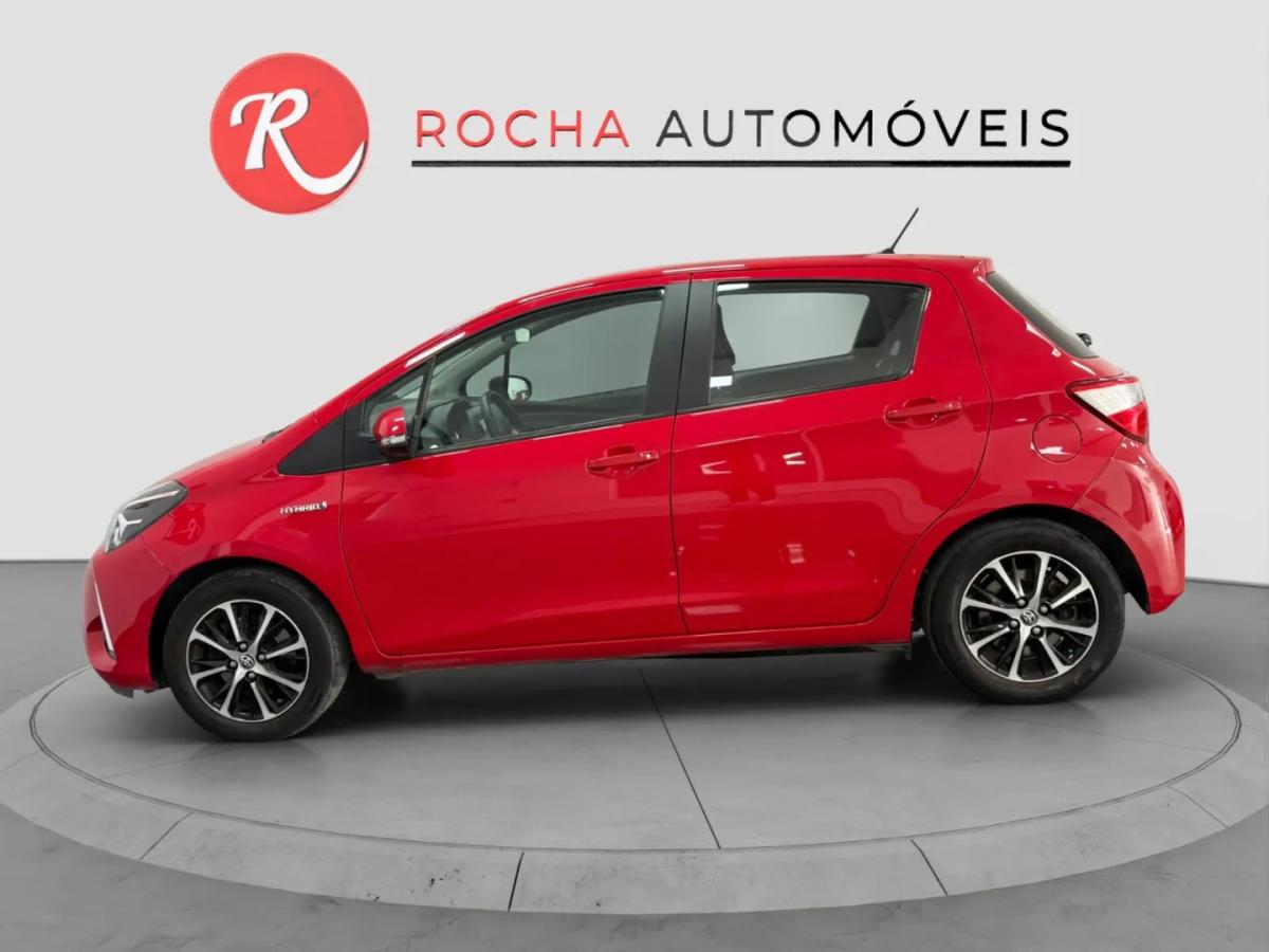 toyota-yaris-2018-hibrido-1497cc