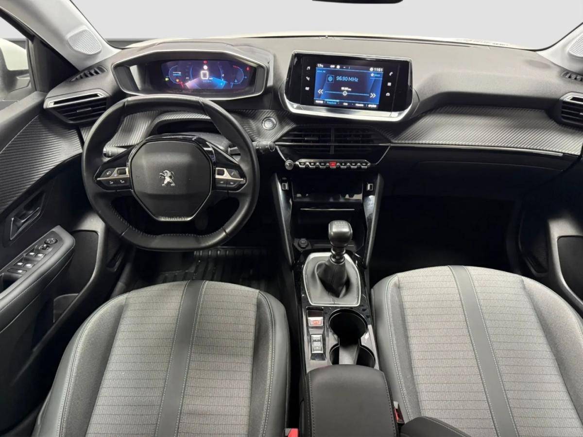 peugeot-208-2021-gasolina-1199cc