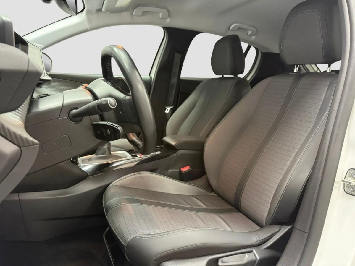 peugeot-208-2021-gasolina-1199cc