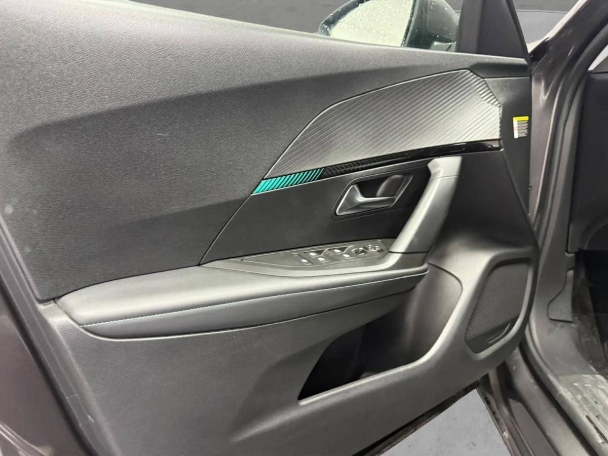 peugeot-2008-2021-gasolina-1199cc
