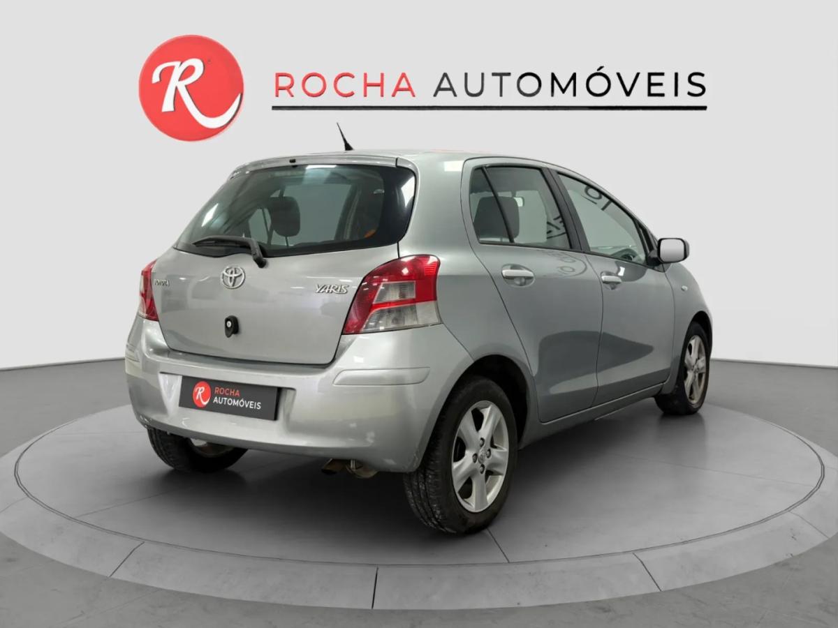 toyota-yaris-2011-diesel-1364cc